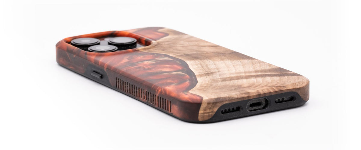 Live Edge Case Bottom View