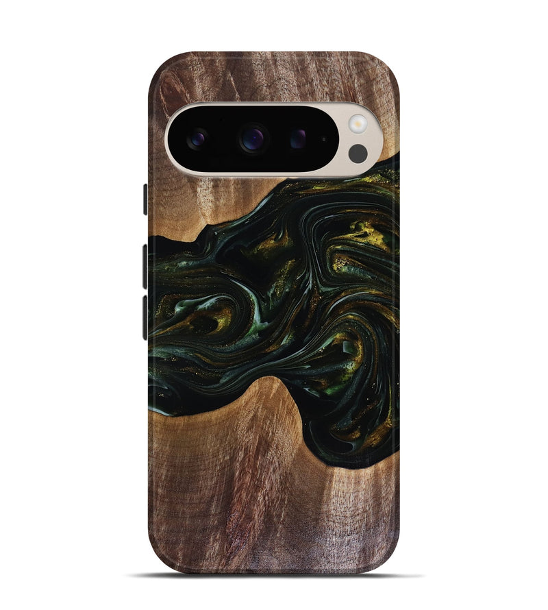 Pixel 9 Wood Live Edge Phone Case - Rashad (Green, 817927)