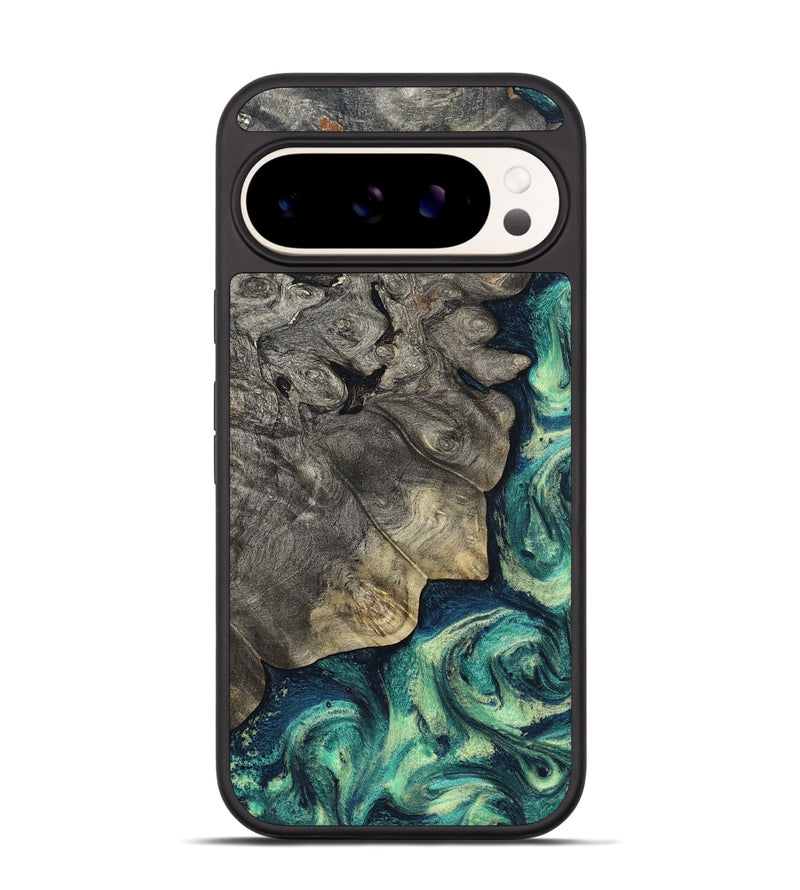 Pixel 9 Pro Wood Phone Case - Breonna (Green, 820140)