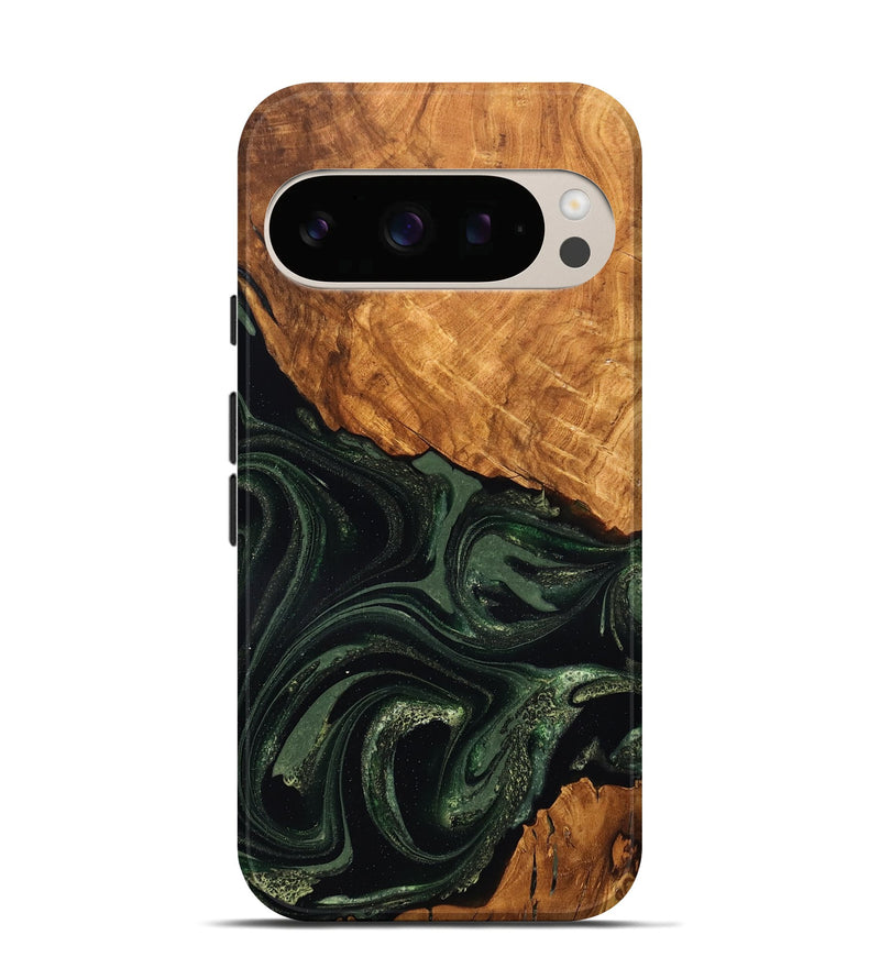 Pixel 10 Wood Live Edge Phone Case - Velvet (Green, 824310)