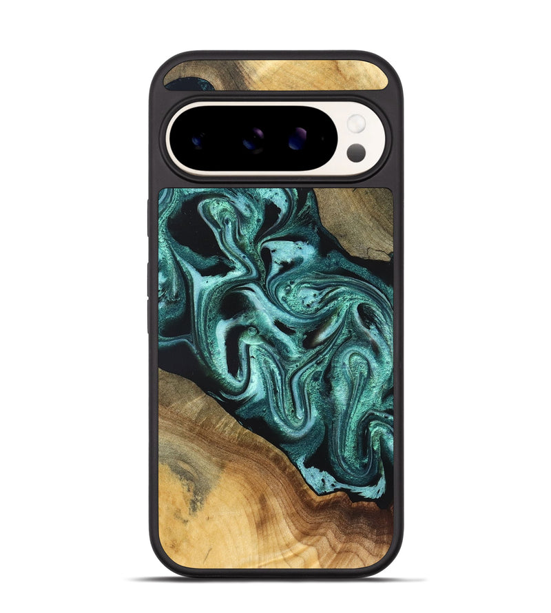 Pixel 9 Pro Wood Phone Case - Iliana (Green, 831132)