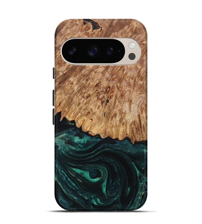 Pixel 9 Pro Wood Live Edge Phone Case - Jaycee (Green, 832179)
