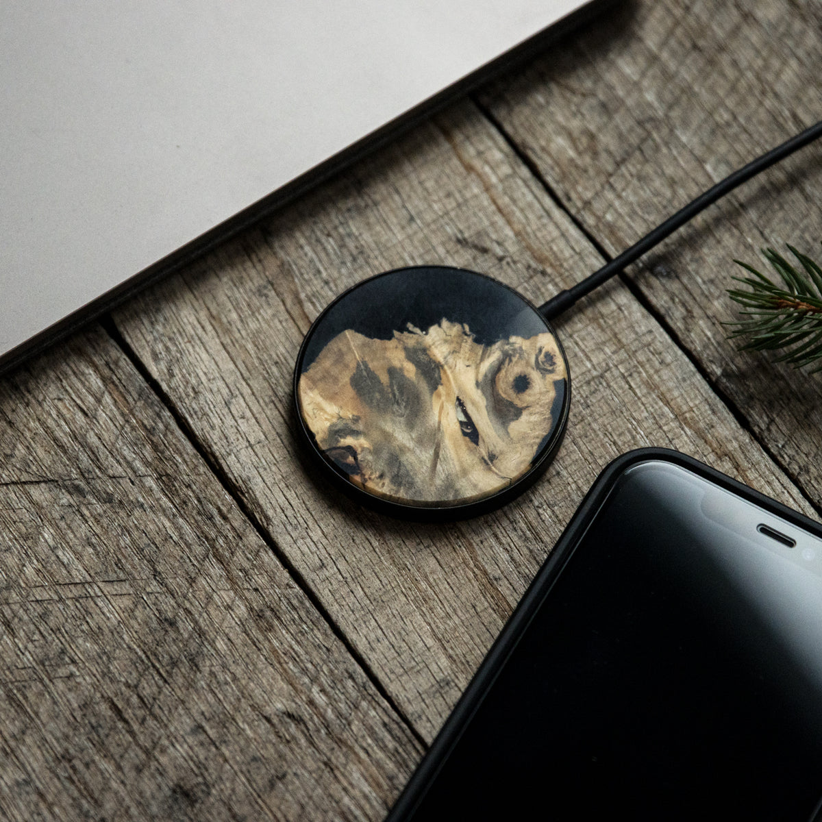 Wireless Charger Alternate Image