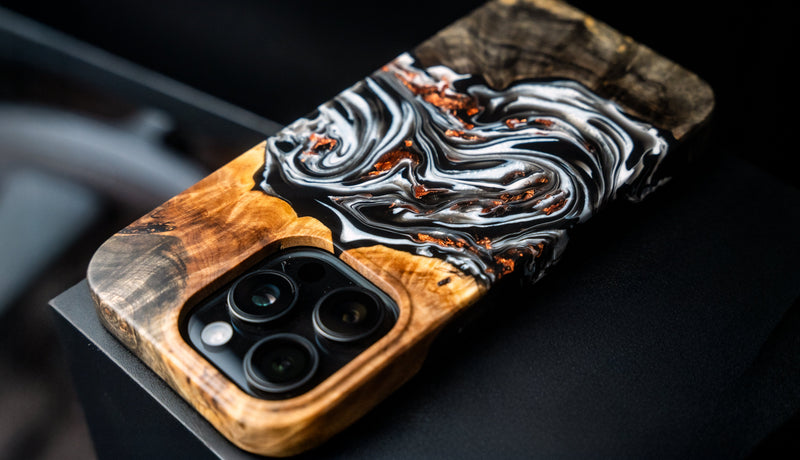 /collections/iphone-16-pro-max-live-edge-phone-cases/slice_color-metallic