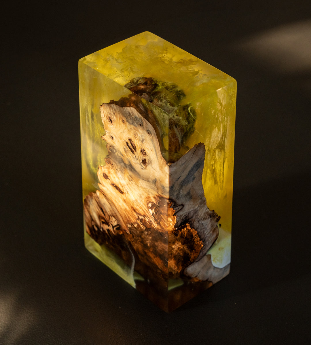 Lemon Monolith