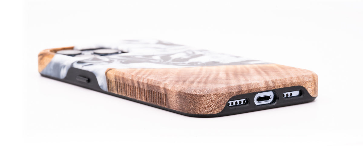 Live Edge Case Bottom View