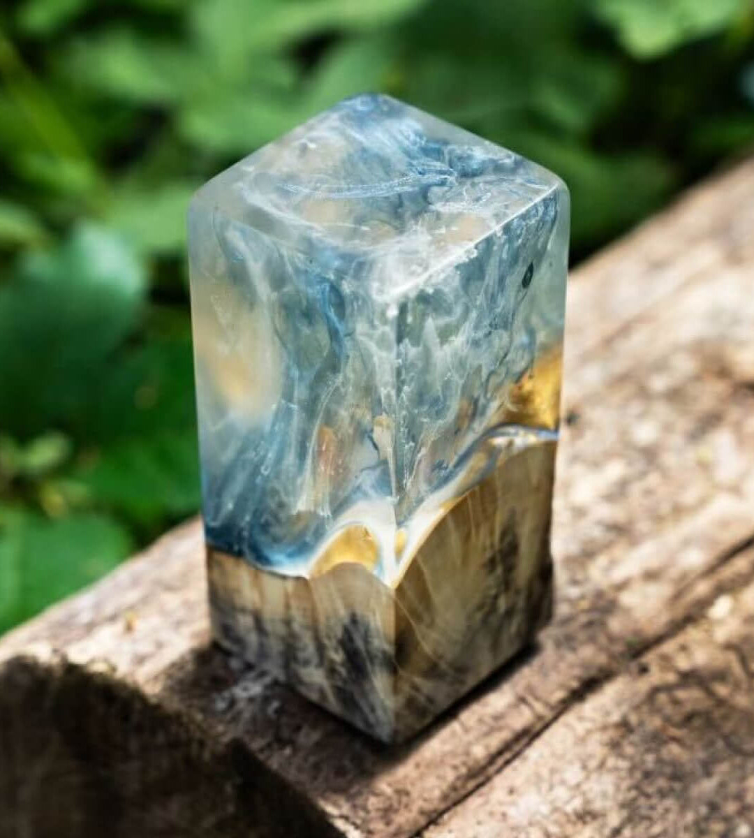 Bella Monolith