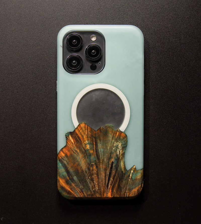 Carved Reserve Live Edge Case - iPhone 14 Pro Max (Willow, 149)