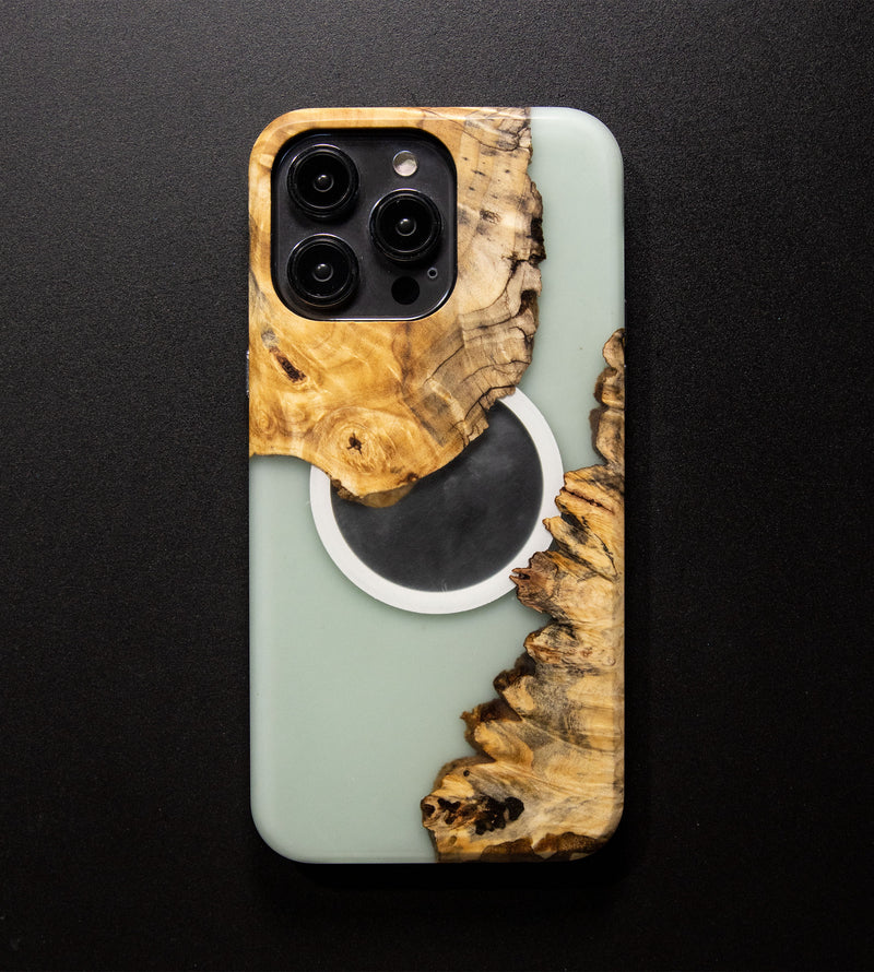 Carved Reserve Live Edge Case - iPhone 14 Pro Max (Aiden, 135)