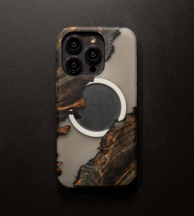 Carved Reserve Live Edge Case - iPhone 14 Pro (Kennedy, 243)