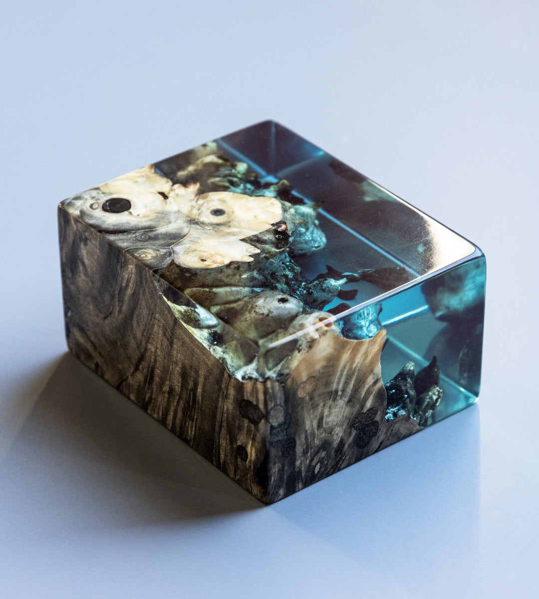 Azul Monolith