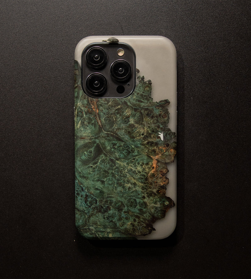 Carved Reserve Live Edge Case - iPhone 14 Pro (Eva, 238)