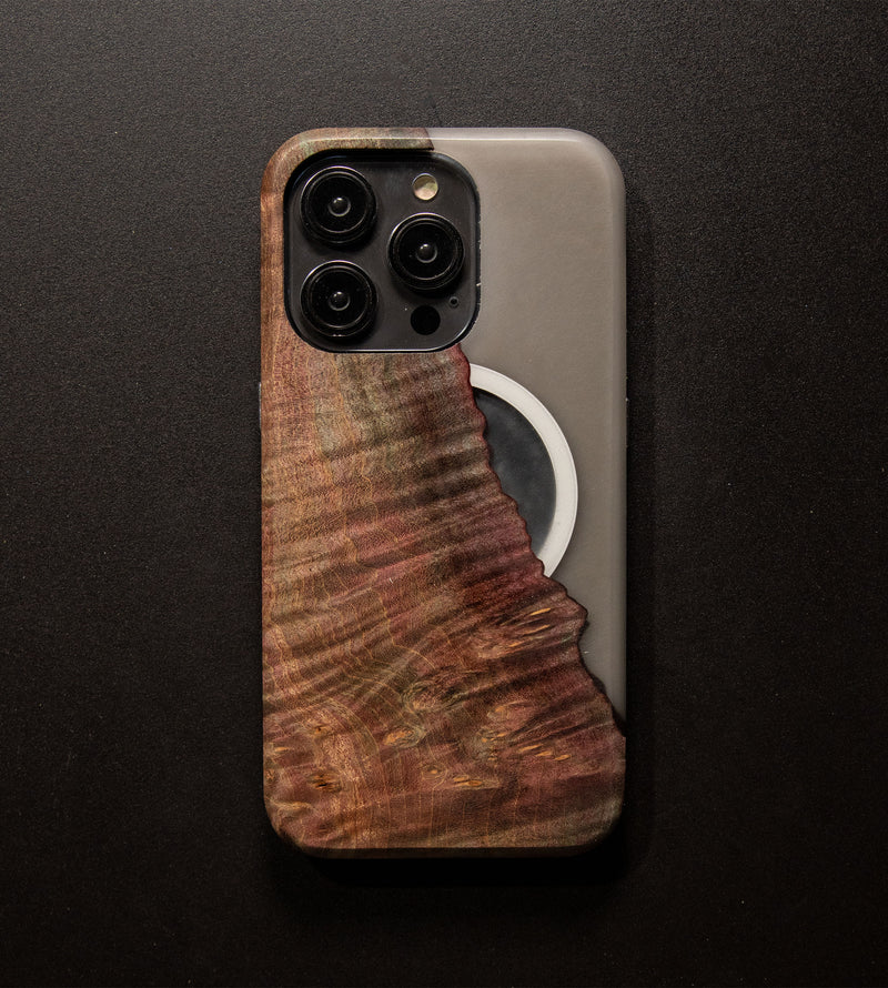 Carved Reserve Live Edge Case - iPhone 14 Pro (Savannah, 252)
