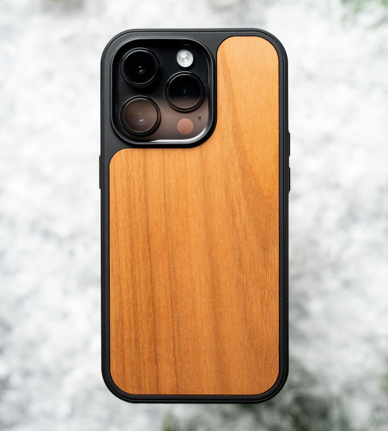 Carved Roots Traveler Case - Cherry