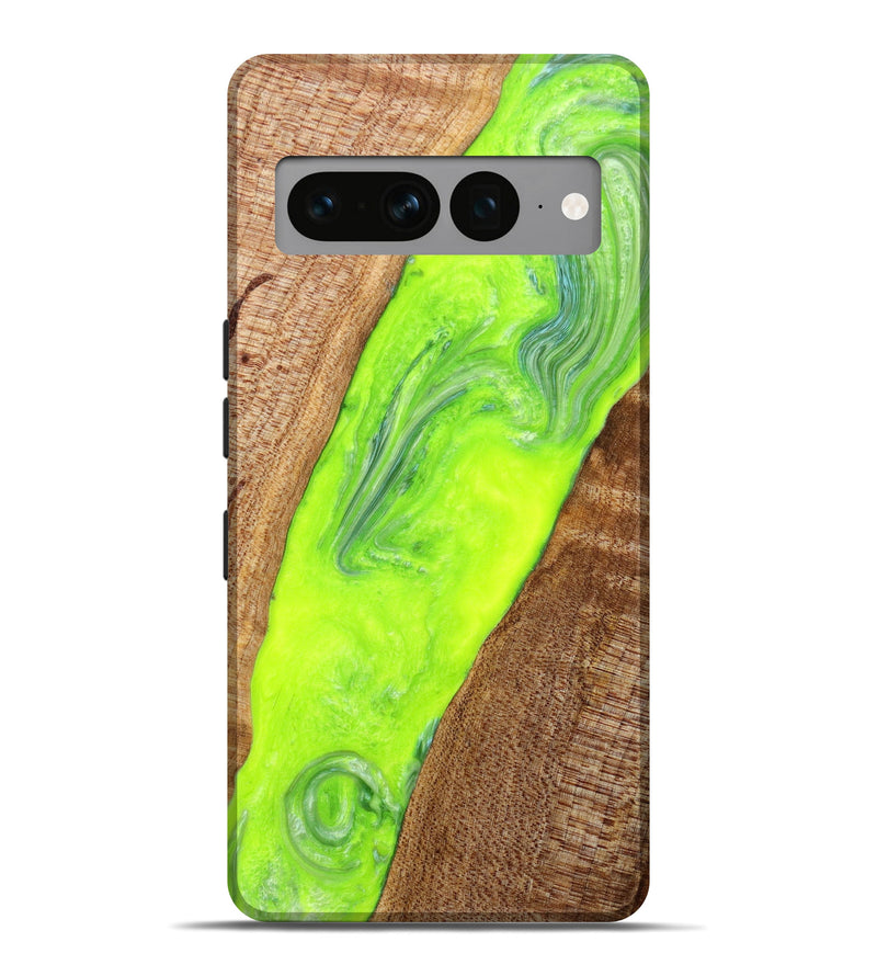 Pixel 7 Pro Wood+Resin Live Edge Phone Case - Dean (Green, 640487)